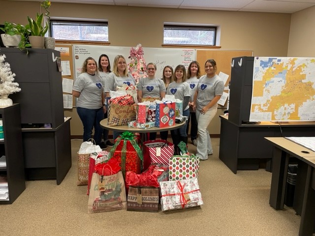 SenecaLLC's tweet image. Volunteers in our Brookville office recently purchased gifts for residents at Penn Highlands Jefferson Manor. The "Adopt-a-Resident" program invites community members to adopt a resident for the holiday season and provide gifts for them to open on Christmas Day. #SenecaServes