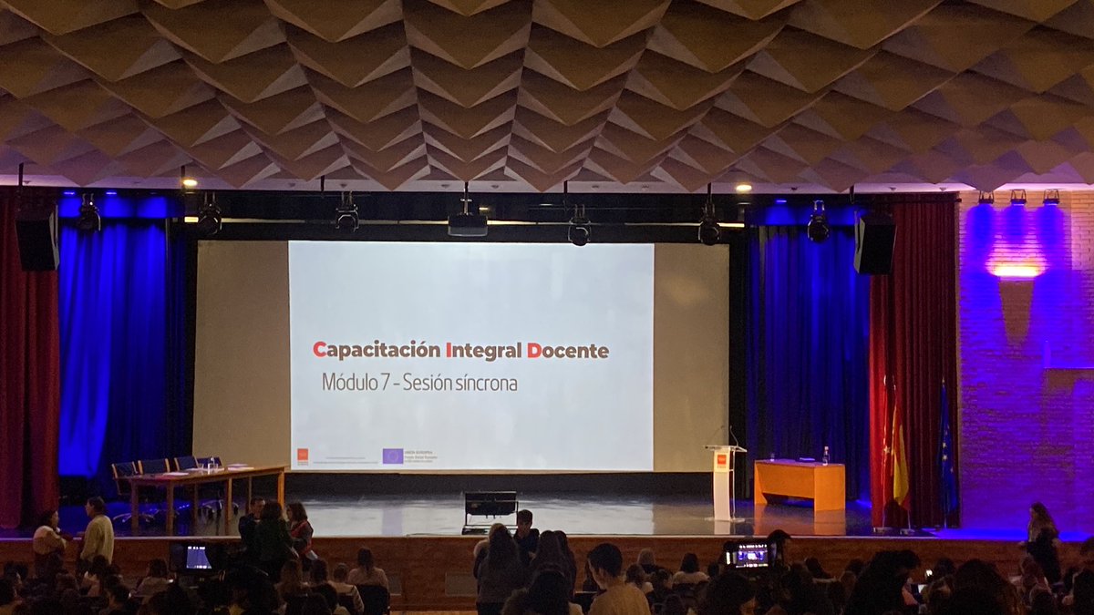 AlvaroGomezChia's tweet photo. Programa de Competencia Integral Docente (CID) de funcionarios en prácticas. #CTIFESTE #innovacioneducativa #dgbilinguismo https://t.co/l55a4j3L3V
