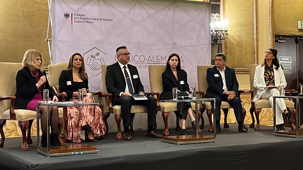 UTSanLuisPotosi's tweet photo. #AgendaRectoría | El Mtro. Gerardo Vilet Espinosa, Rector de la #UTSLP, atendió la invitación que le fue extendida para asistir al evento "México-Alemania Diálogos por un Futuro Sostenible" con el tema de 'Acción climática desde la perspectiva empresarial'
#futurosostenible https://t.co/vvkPgqrzwP