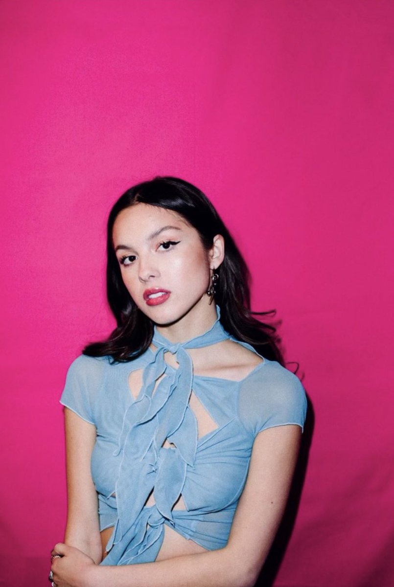 DailyRodrigo's tweet photo. 📸 | Olivia via Livies HQ on Discord! https://t.co/FXWb1l9eNn