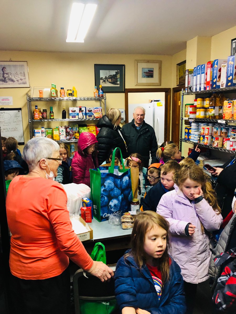 Merry Christmas <a href="/StBonaventures/">St. Bon's 🇨🇦</a> so much to be thankful for