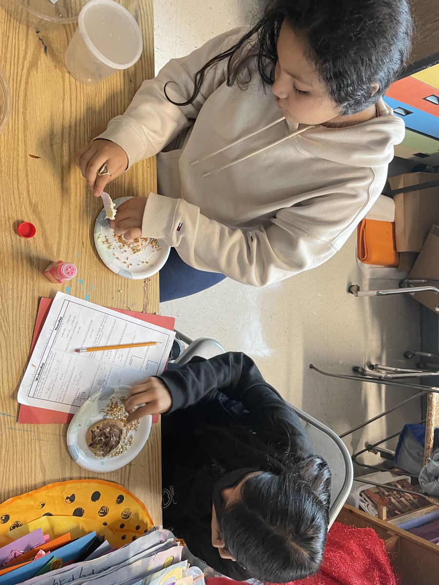 Maestria Gunawardena (@rachelgunaward1) on Twitter photo Our #YESclub made #HolidayCookies for our teachers this week. #ThankYou school staff! Nuestros estudiantes del club YES hicieron #galletas navideñas para el personal esta semana. ¡Gracias #maestros! <a href="/APS_ProjectYES/">Project Y.E.S.</a> <a href="/RandolphIBStars/">RandolphIB</a> <a href="/RandolphStars/">Randolph ES</a> #APSisAwesome Our #YESclub made #HolidayCookies for our teachers this week. #ThankYou school staff! Nuestros estudiantes del club YES hicieron #galletas navideñas para el personal esta semana. ¡Gracias #maestros! <a href="/APS_ProjectYES/">Project Y.E.S.</a> <a href="/RandolphIBStars/">RandolphIB</a> <a href="/RandolphStars/">Randolph ES</a> #APSisAwesome