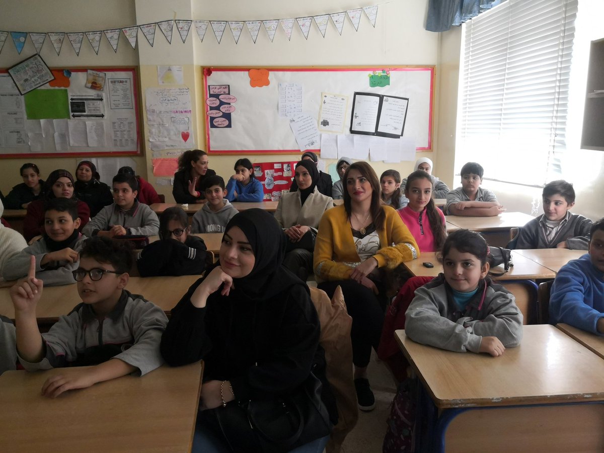 ManalBaba2's tweet photo. @MakAishaSchool
  لغتي و أفخرُ إذ بليتُ بحبِها
فهي الجمالُ و فصلُها التبيانُ
شكرًا أهالينا الكرام على مشاركتكم الفعّالة، في اليوم العالمي للّغة العربيّة.
#١٨ كانون الأوّل
#نشاطات متنوّعة
#مدرسة عائشة أم المؤمنين المجانية https://t.co/sXVH88y9MB