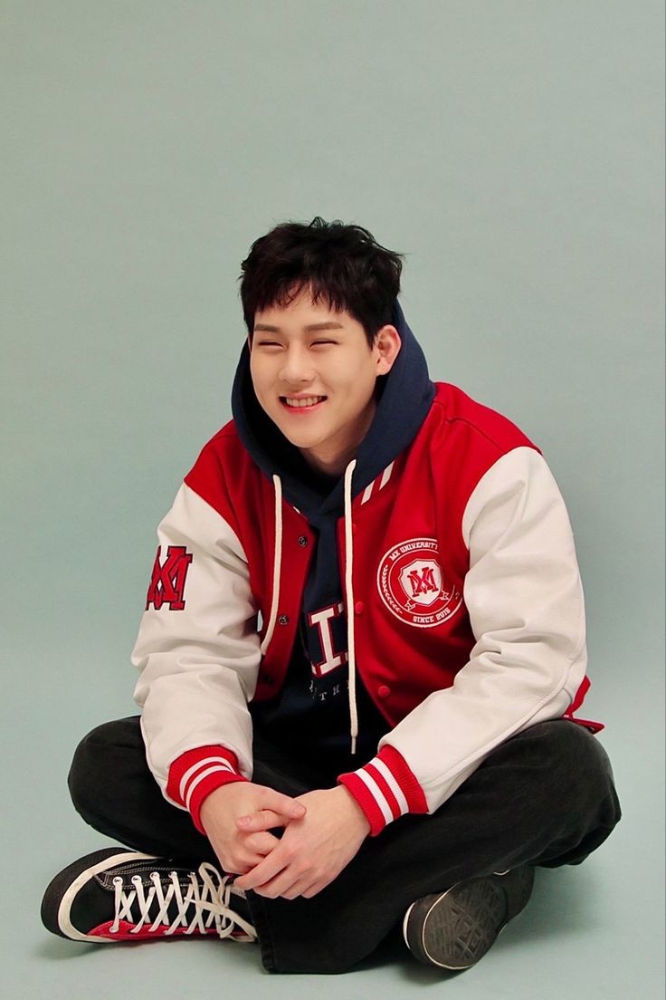 LoveeJooheonn's tweet image. Jooheon messages you can come back to for feeling love and to cheer up.💗
This thread is a warm hug from Jooheon. 🫂♥️

(a thread) ☺️

#주헌 #JOOHONEY