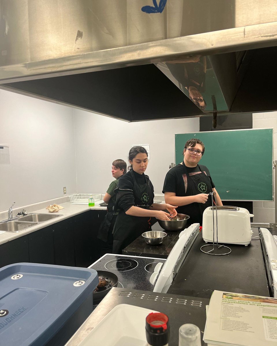Cferhrhs's tweet photo. Steak and veggies from kitchen brigades this week. So good no students wanted to share with the teachers haha. https://t.co/UWWiKoDyaF