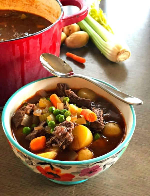 theloulougirls's tweet photo. Easy Beef Stew! As I look at the window, snowflakes are gently falling from the sky. All I can think about are things that are warm and cozy.
https://t.co/1H6fPDxFjU
#food #recipes #stewrecipe #soup #souprecipe #beefstew #easyrecipe #onepotrecipe #onepotmeals #dinnerrecipe https://t.co/JCDCYdXjOm