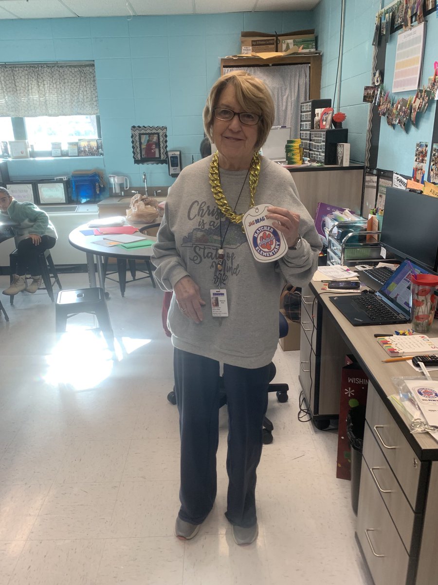 Meet our first two ⁦⁦<a href="/NatcherElem/">Natcher Elementary</a>⁩ Brag tag winners!!  These two wonderful ladies have shown the Natcher Spirit in all they do. They will wear this chain proudly and look for the next staff member that exudes that Natcher spirit!!! ⁦<a href="/WarrenCoSchools/">Warren Co Schools</a>⁩