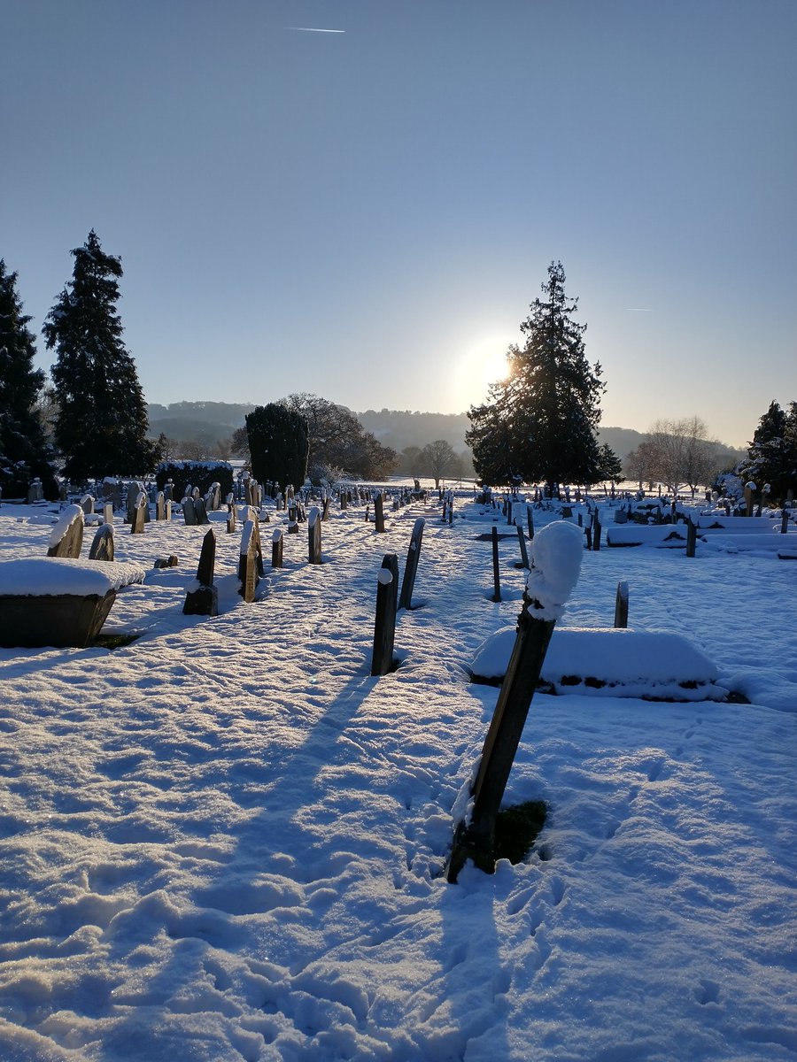 This afternoon's sun across the churchyard <a href="/StPetersLeck/">St Peter’s Leckhampton</a> <a href="/GlosDioc/">The Diocese of Gloucester</a> A magical winter landscape everywhere I looked today.