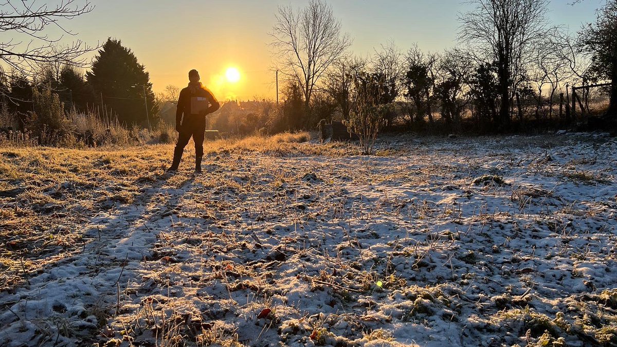 gdaduncan's tweet photo. so beautiful and frosty on our walk through the gardens this morning #ruraladventure #Worcestershire https://t.co/cdH0RUzpr3