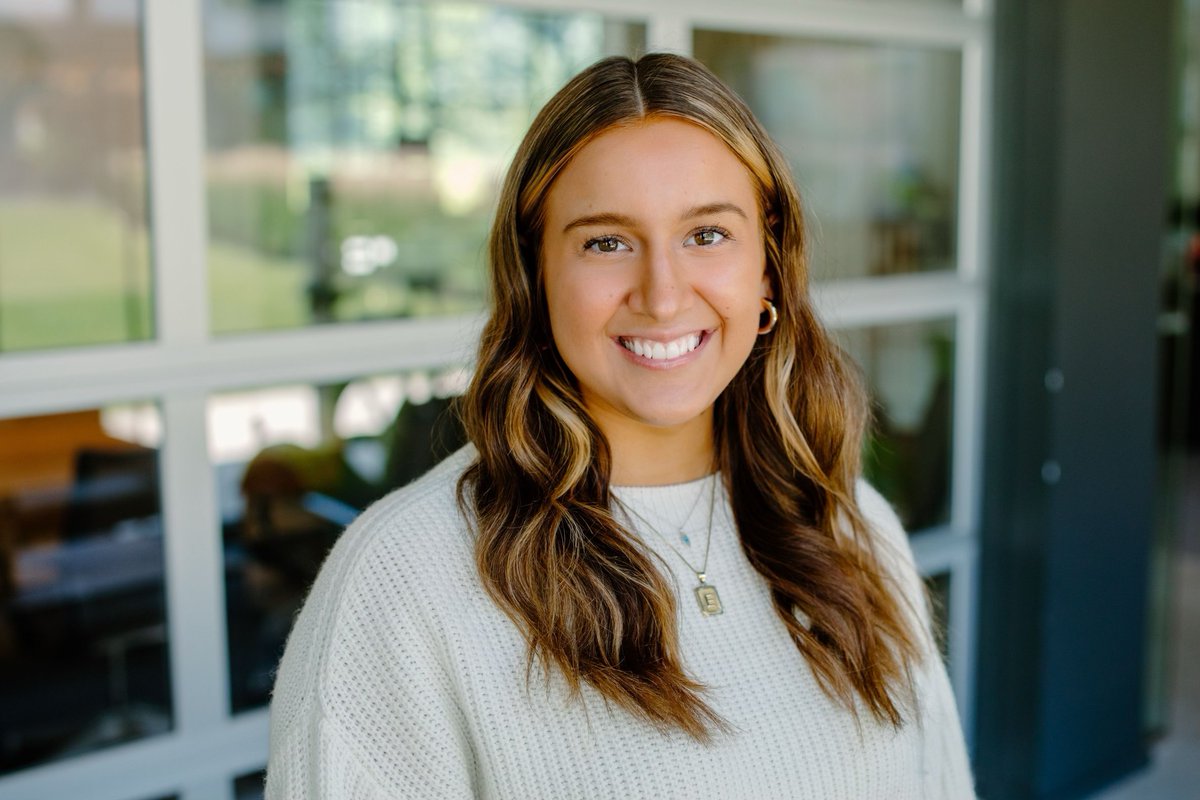 Capital_U's tweet photo. After what feels like the fastest two and a half years of my life, I will be graduating from Capital University in December 2022 with a dual degree in Emerging Media and Public Relations with a specialization in Marketing.
 
Senior Reflection:
https://t.co/jZ7ArwsaKE https://t.co/HwNth9qOJv