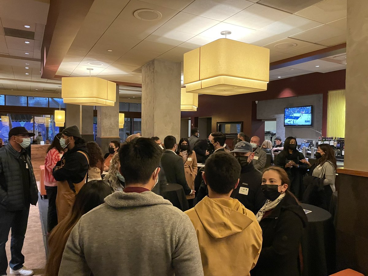 NLC_SV's tweet photo. Thank you to everyone who made it out to our Meet the Fellows event last night! It was a warm welcome for the newest members of our #NLCFamily. Can’t wait to see what our 2023 Fellows do when they start their NLC journey next month! #NLC #NLCSV https://t.co/eqeliwRPL5