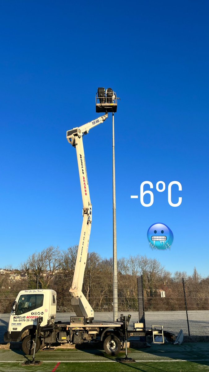 Fair play to the lads at Hemmings electrical today for there graft changing floodlight heads in these artic conditions. 

👏🏼🥶💡

#MorcladAccess
#HemmingsElectrical
#FloodLights