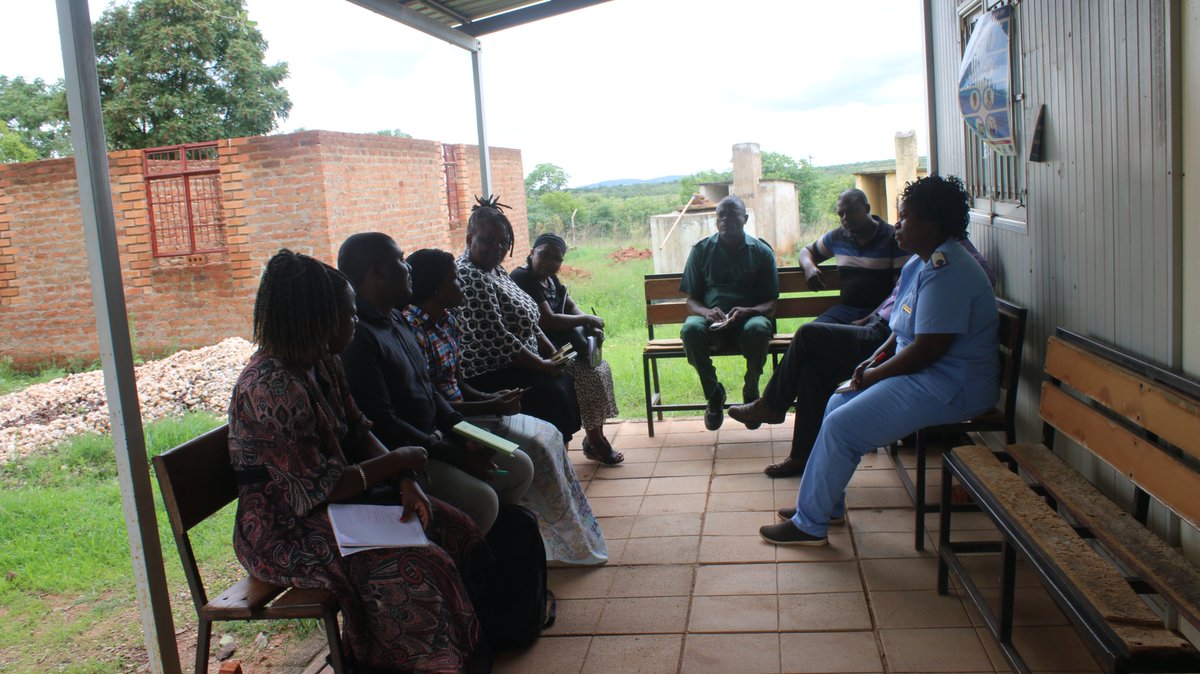hospaz's tweet photo. Today we were at Mwami Hospital and Kazangarare Clinic, Hurungwe District. The HOSPAZ Bvumbamira Vana Project funded by @PEPFAR  through @UsaidZimbabwe  is supporting the training of community volunteers to promote access to HIV testing and treatment services.
@MoHCCZim https://t.co/OINu3UnNpM
