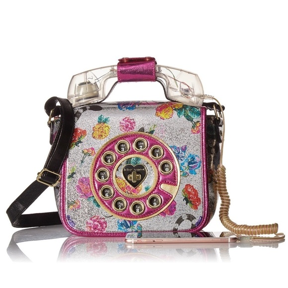 tnkrbel13's tweet photo. So good I had to share! Check out all the items I'm loving on @Poshmarkapp from @Pretygirlygirl @anakurt #poshmark #fashion #style #shopmycloset #betseyjohnson: https://t.co/zl7NphXibO https://t.co/irMxCCkseE