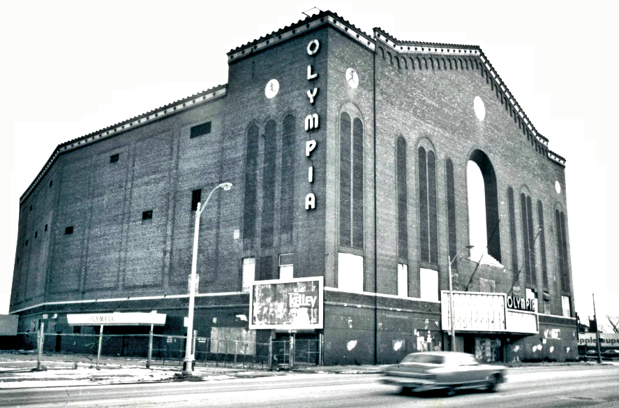 ProTerritories's tweet image. So we're back. And we're back with a new series Classic Cities from the territory era. The first one up is the wild and crazy wrestling city of Detroit.

Read all here by @WillBurns6 

projectterritories.com/2022/12/15/cla…