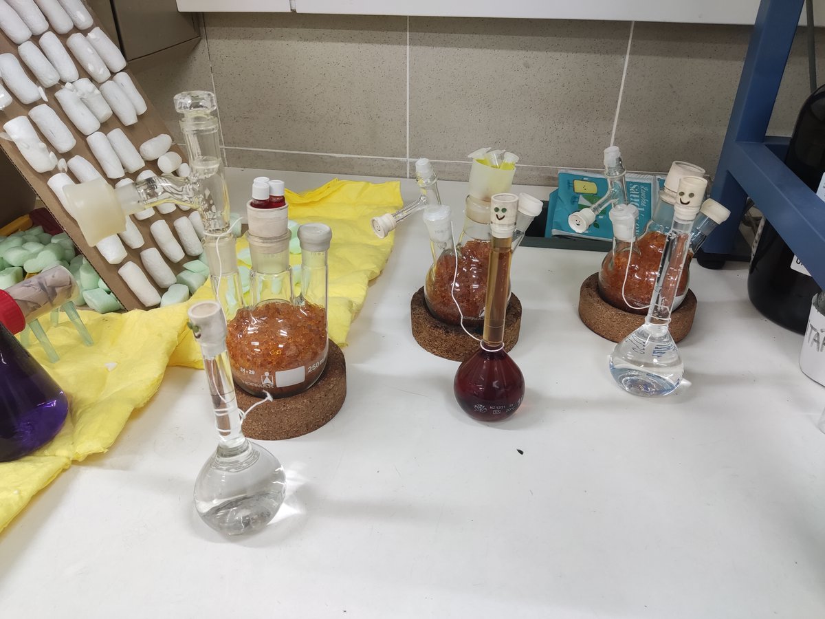 PolySyc's tweet image. 🎵It&apos;s beginning to smell a lot like Christmas🎵 With the 1st @PolySyc  Christmas Tree competition!
This year, we&apos;ve held a competition to determine which lab has the most beautiful and scientific Christmas tree!  Which one is your favorite?

By Laboratory B37