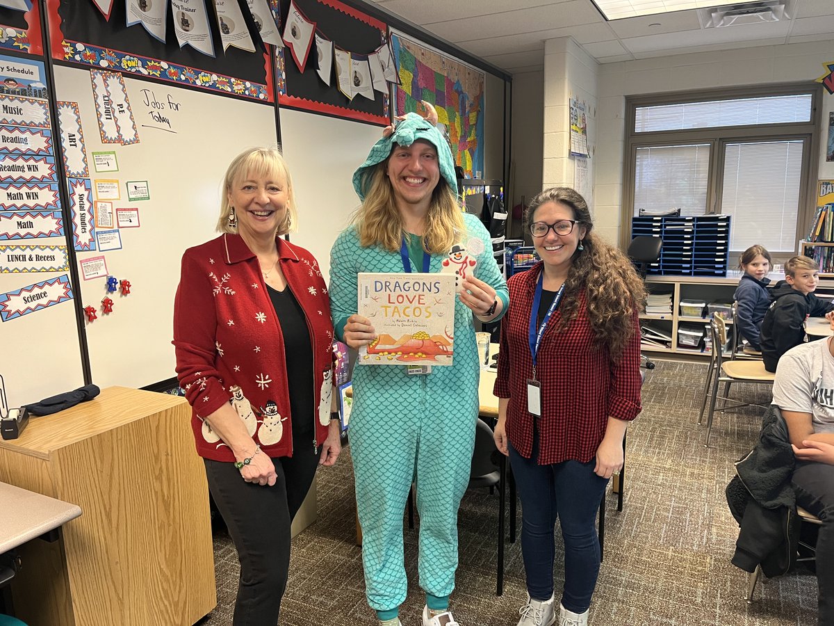 MeadowRidgeRoar's tweet photo. Thank you OSD135 Board of Education for providing a sweet treat today! @OSD135 https://t.co/IpCSvJylpn