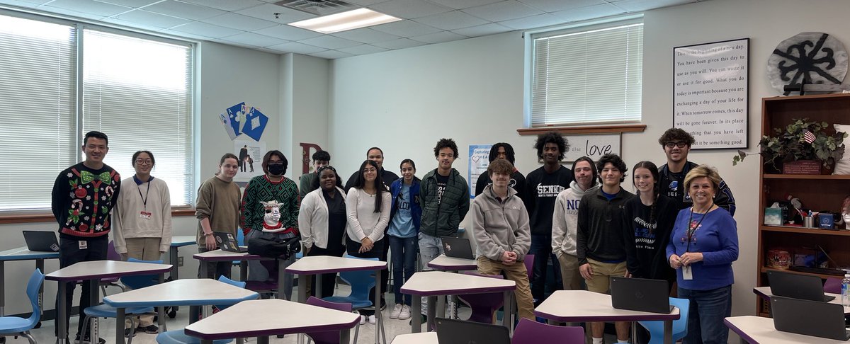 MichaelJungEDU's tweet photo. So proud of our Falcons representing #trueNorth outside the school walls. Received this email from a guest who was @MedievalTimes with her family.

TY Dr. Dobbs &amp; Ss for leading the way and being a positive light in our community!
@NFHS_TrueNorth @forneyisd #empower https://t.co/NaOtwHZTPW