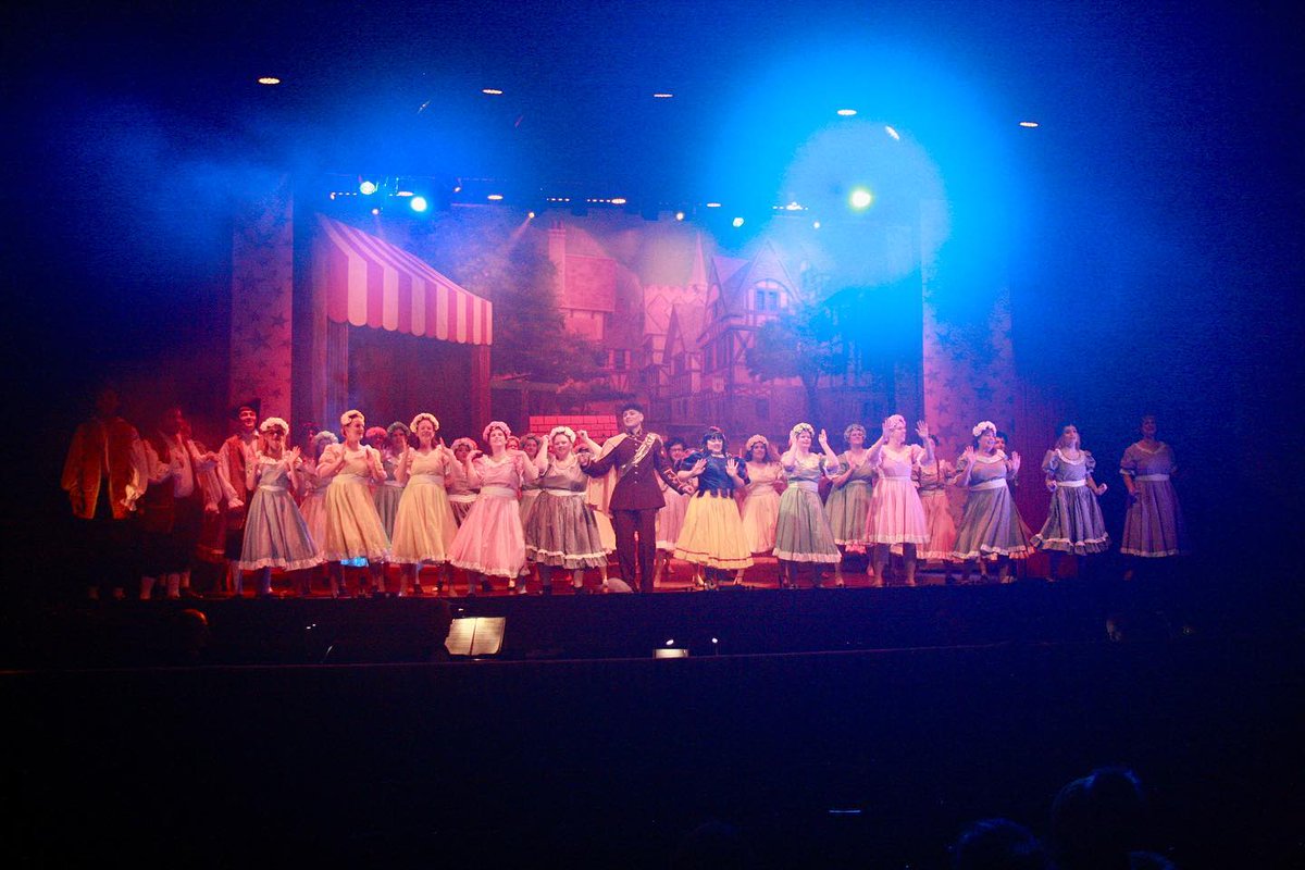 Can you spot Kyle enjoying his other passion? <a href="/BillBoard_Barry/">BillBoard Ensemble</a> 
#the8_48 #snowwhite #pantomime #panto #unsignedband #unsignedtalent #unsignedartist #lovethevale