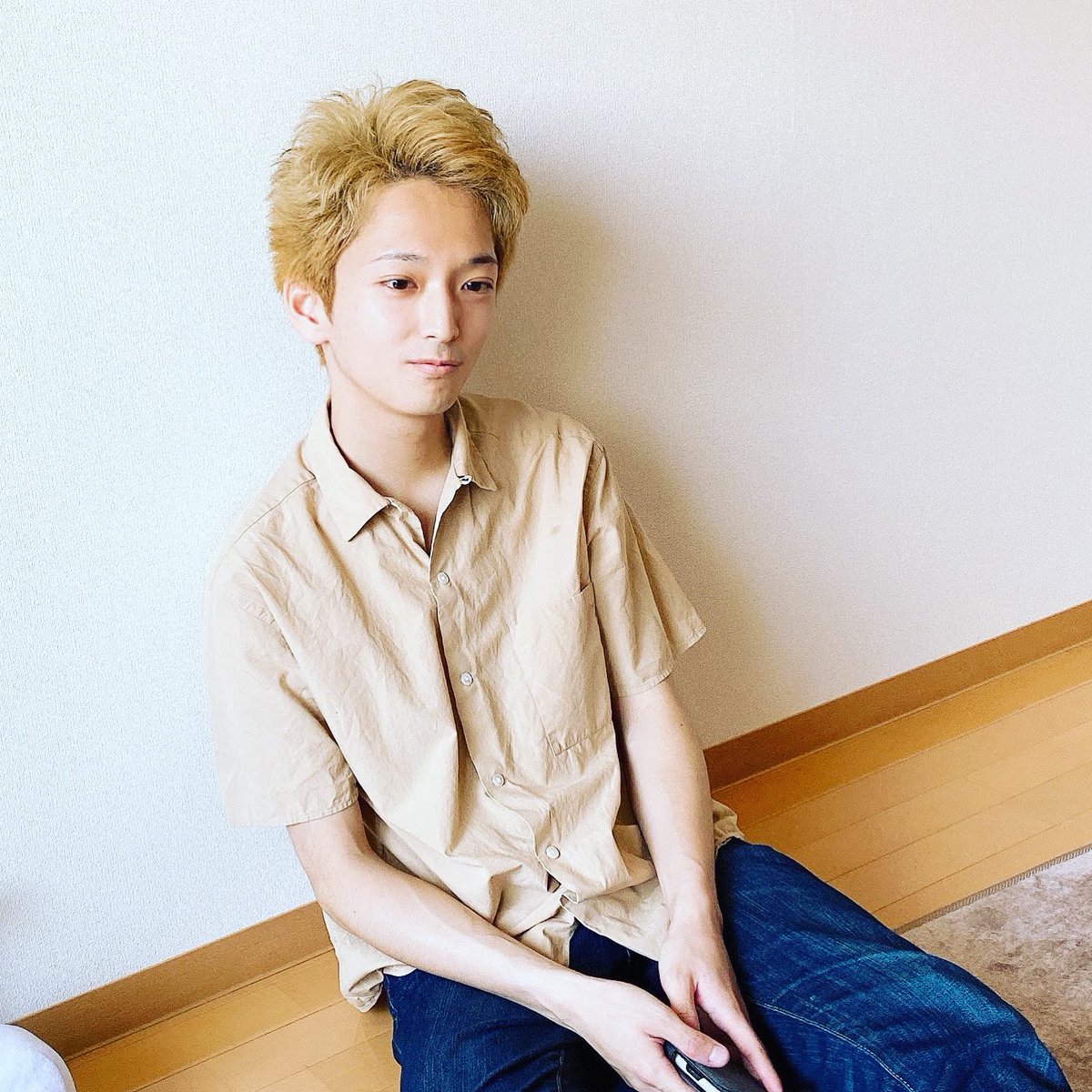 1ssei_h's tweet photo. 金
ステイホーム中にやりました。
#金髪
#ポートレート
#写真
#モデル
#カメラマンさんと繋がりたい
#Gold
#Iamgenius
#映画好きと繋がりたい
#激痩せ https://t.co/aNY77gVOj3