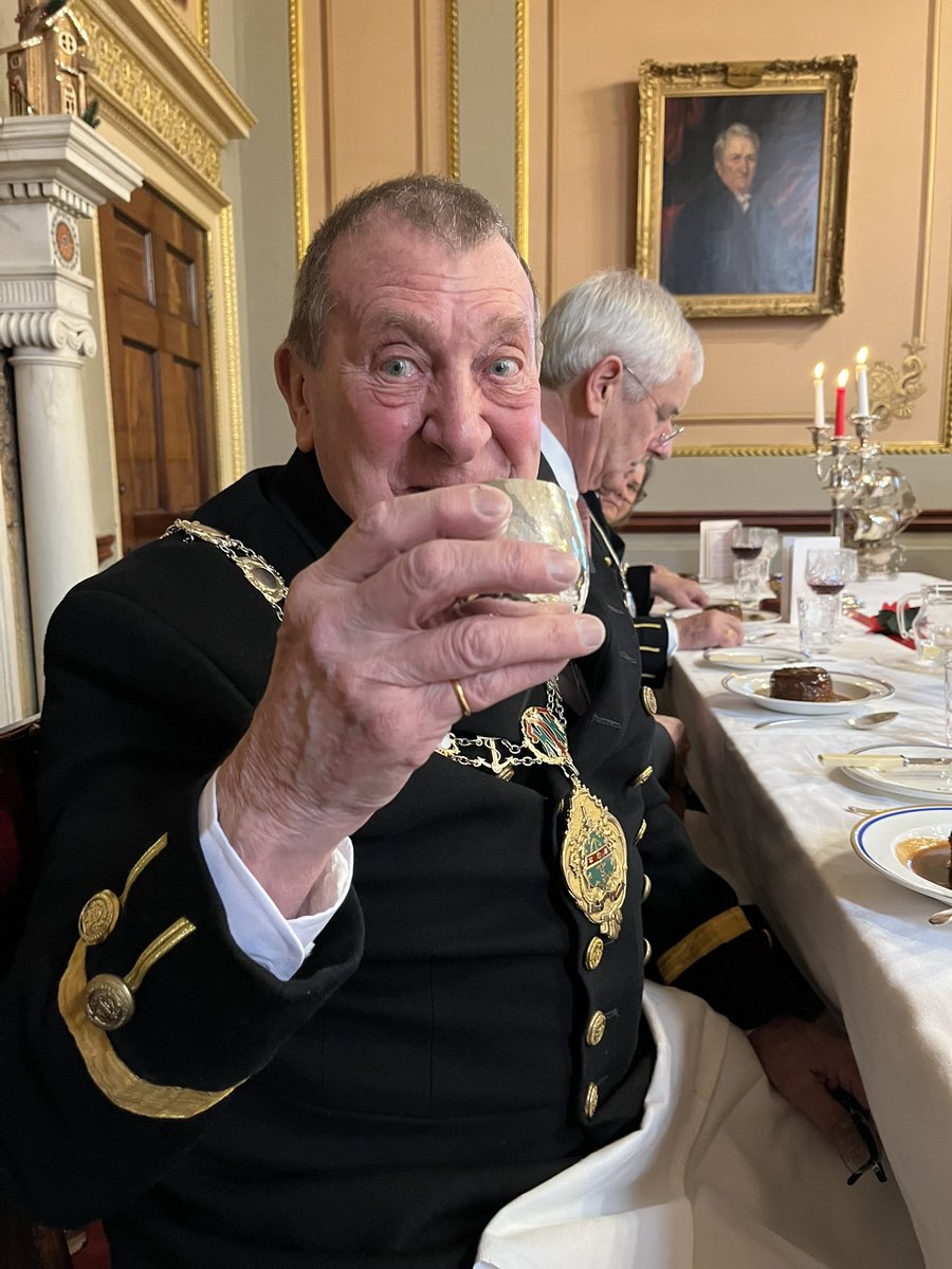erhighsheriff's tweet photo. An enoormous thank you to the Master Warden, Captain David Atkin and all the Brethren of #HullTrinityHouse for a fabulous Christmas Lunch. Delicious food, great wine and absolutely charming company. A huge thank you to all involved  &amp; sending warmest Christmas Wishes to you all. https://t.co/tbvasICAg9