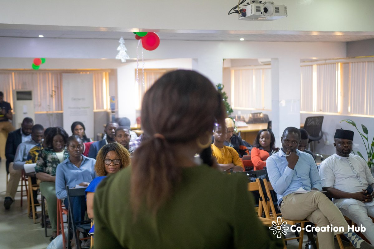 GovoteNg's tweet photo. As a project that focus on young people's participation in the electoral process, @GovoteNg
launched an open source learning platform to equip &amp; build the capacity of citizens, advance our democratic process &amp; promote good #governance 
Visit link in Bio👆
#NigeriaDecides2023 https://t.co/4fypLUiiHP