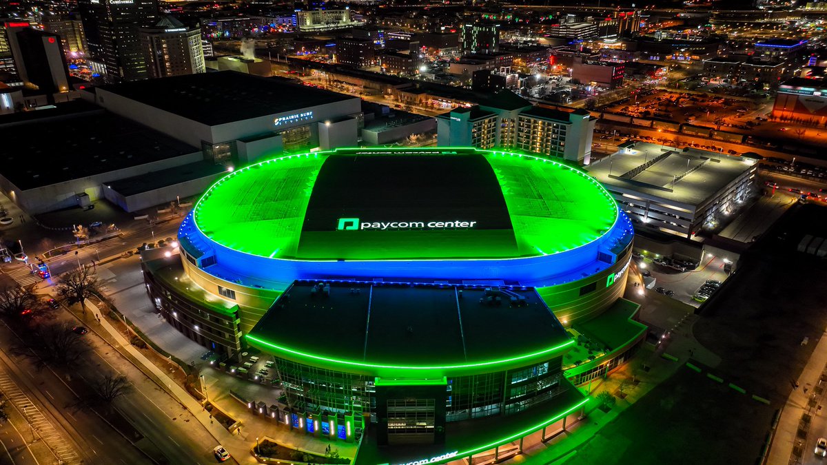 flighttimeokc's tweet photo. The calm before the Thunder last night. #drone #dronepilot #dronelife #dronephotography #dronevideo #okc #seeokc #oklahomaphotographer #okcthunder #paycomcenter #nba #lightsatnight https://t.co/q7ThW3XoCD