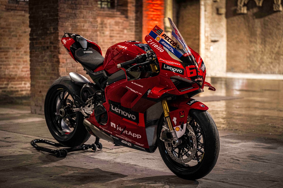 DucatiMotor's tweet photo. .@PeccoBagnaia &amp; @19Bautista unveiled the special 260-limited edition series of Panigale V4 inspired by the Desmosedici GP and Panigale V4 R of the World Champions. Each bike will feature the livery of the rider featuring an original autographed tank. 
https://t.co/yo2lMNMxGz https://t.co/VJGKQM4ipc