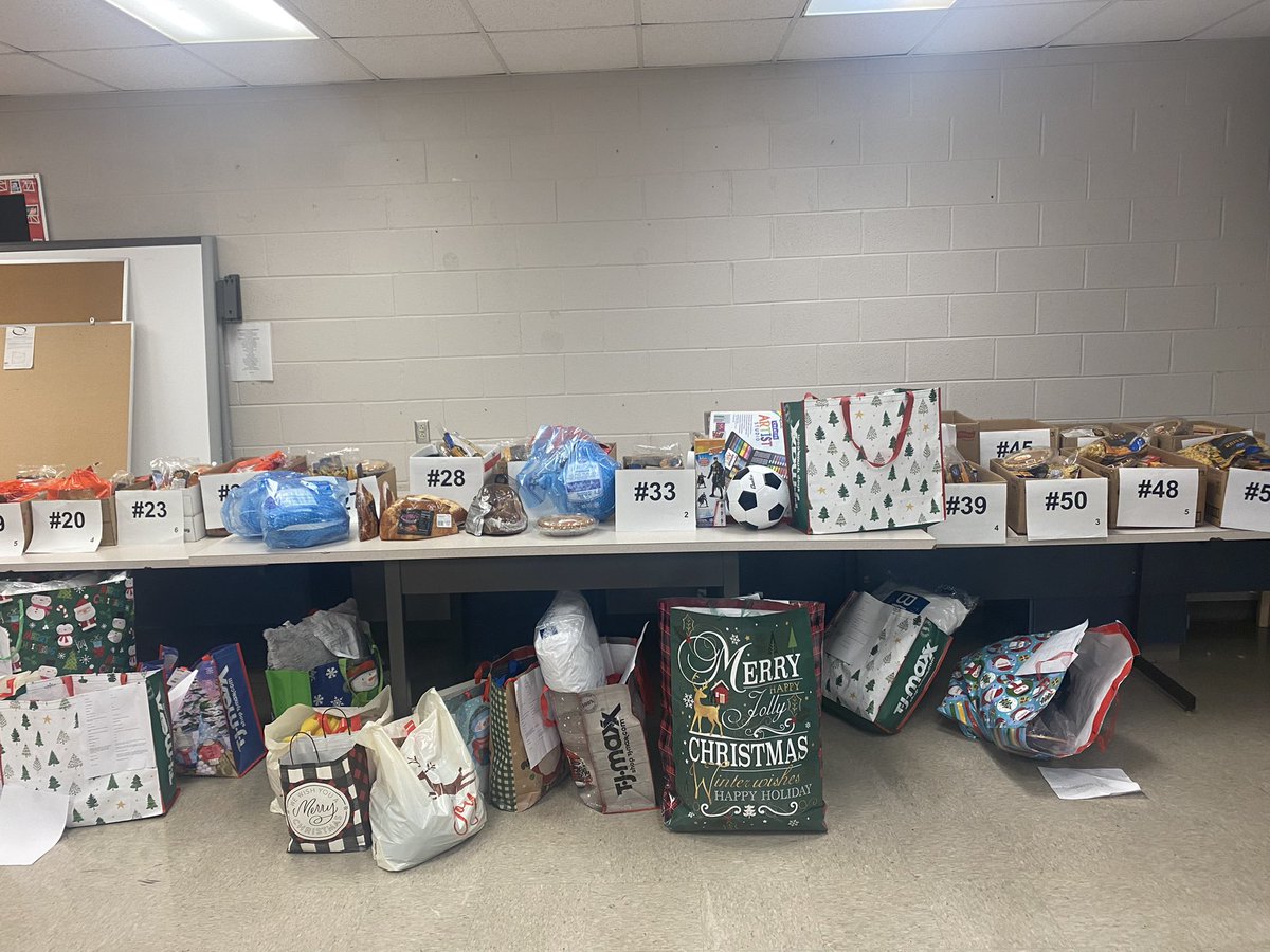 Christmas toys and meals ready for pickup for those in need! 🎁 🍖 🧸 🎄