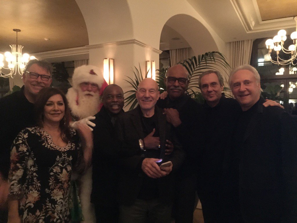 roddenberry's tweet photo. One of these folks is not like the others! 🎄🖖🎄🖖🎄

#roddenberry #HappyHolidays2022 #SantaClaus #StarTrek @SirPatStew #marinasirtis https://t.co/IMm36BPuxS