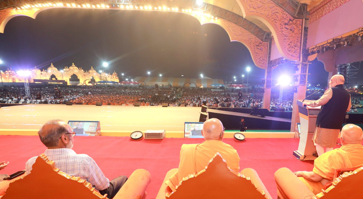 પ્રમુખસ્વામી નગર ખાતે પ્રમુખસ્વામી મહારાજની જન્મશતાબ્દી મહોત્સવમાં આવવાનું સૌભાગ્ય મળ્યું.

વાત્સલ્યની મૂર્તિ પ્રમુખ સ્વામીજીએ ભારતીય સંસ્કૃતિને વિશ્વભરમાં ફેલાવી અને માનવ સેવાનો સંદેશ સૌને આપ્યો. જનકલ્યાણ પ્રત્યે એમનું સમર્પણ અને ઉપદેશો હંમેશા પ્રેરણારૂપ રહેશે.