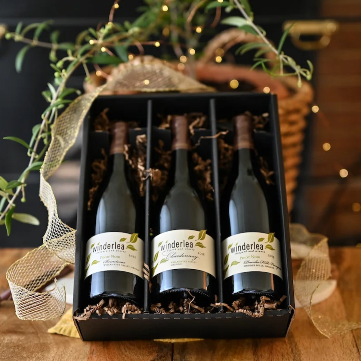 Anyone can give a gift card, but a classic Oregon wine pack will truly make them smile! Visit winderlea.com/product-catego… to explore our Giving Season Catalog.