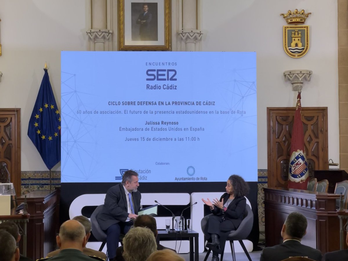 Entrevista de la Embajadora Reynoso en 'Encuentros SER' de @RadioCadiz. La @NAVSTA_Rota es fundamental en la relación bilateral 🇺🇸🇪🇸 y nos reafirmamos en el compromiso de fortalecer la cooperación en defensa que hizo el presidente Biden: youtube.com/watch?v=Po8GIr…