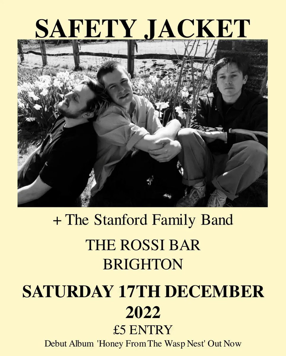 🎄🎄THIS SATURDAY🎄🎄
We welcome Safety jacket to The Rossi Bar for their special Christmas hometown show⚡️
Supported by the wonderful The Stanford Family Band 
17TH DEC // 1900-2300 // £5 ENTRY // 18+
Event Link: fb.me/e/2oksNh702