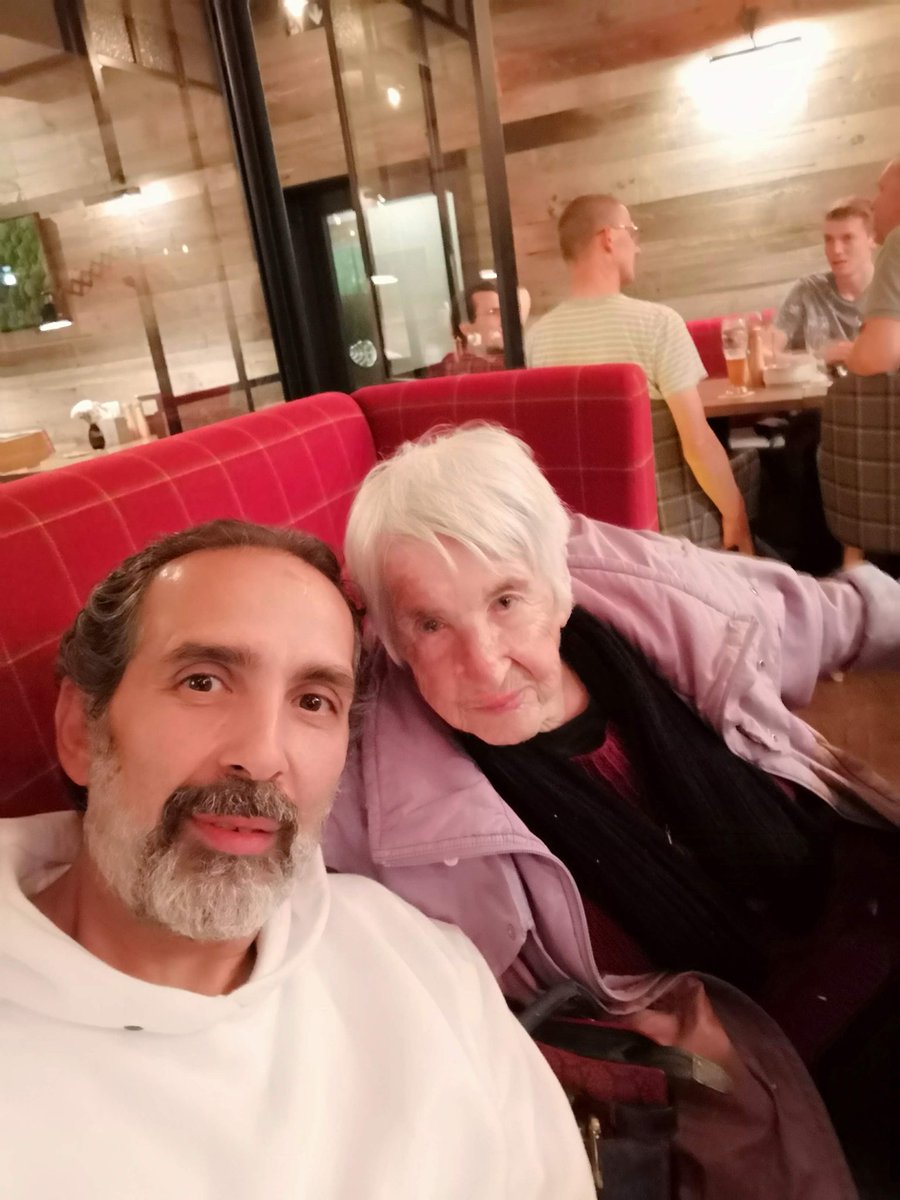 98igster Geburtstag 🖤🤍