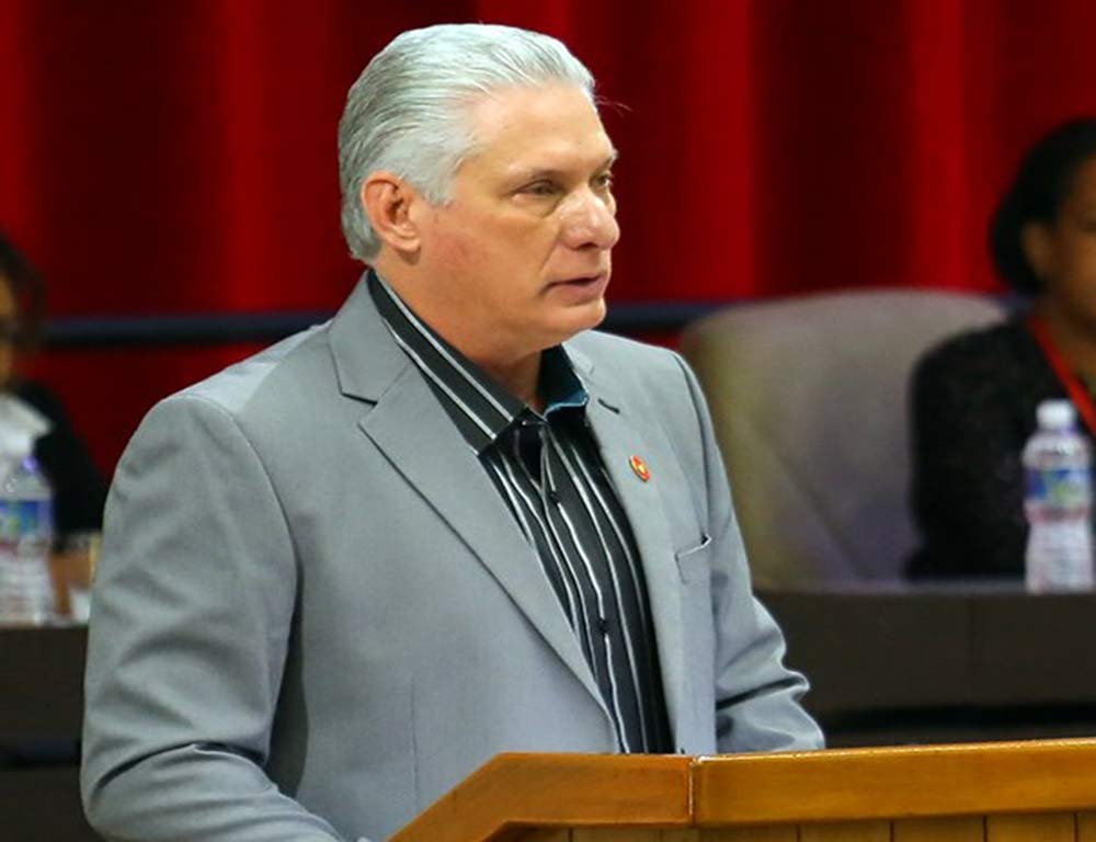 Usted siga firme que se está trabajando duro. Eres el comandante de esta tropa pero no eres mago. Precisamente porque estás a la altura de los que te preceden, es que hemos salido airosos de la mayoría de los problemas. Adelante Presidente.
#YoSigoAMiPresidente #Cuba