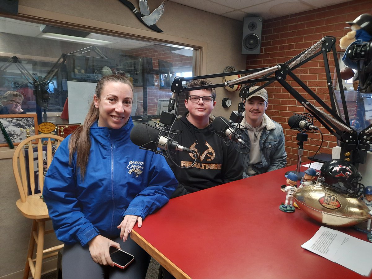 SportsDay1590AM's tweet photo. Today at 12:30: @GreatBend_BB Coach Kyle Kreigh with Maddox Spray and Tyler Stuhlsatz; @GBHS_Athletics swim coach Klara Gilbert with seniors Beau Burkhart and Colton Cross https://t.co/m5Kx0o5w5x