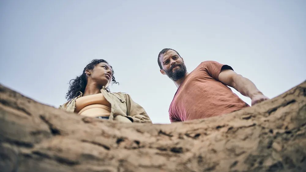 MoviesAsbury's tweet photo. Da ieri, su #ParamountPlus c'è questa #TheTourist, serie thriller in sei episodi con un #JamieDornan affetto da amnesia, ambientata nell'outback australiano. Qui la nostra recensione.
#JackWilliams #HarryWilliams #DanielleMacDonald #DamonHerriman
https://t.co/A7mTX5AFTQ https://t.co/a5qw49Wnmb
