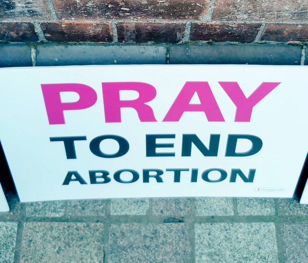 PreciousLifeCom's tweet photo. "Women facing unexpected pregnancy should never feel that abortion is their only option. Precious Life seek to eliminate the crisis - not eliminate the baby." - @berniesmyth97 Director of Precious Life.

#AbortionIsNotHealthcare #PraytoEndAbortion https://t.co/i8j2xGqNhO