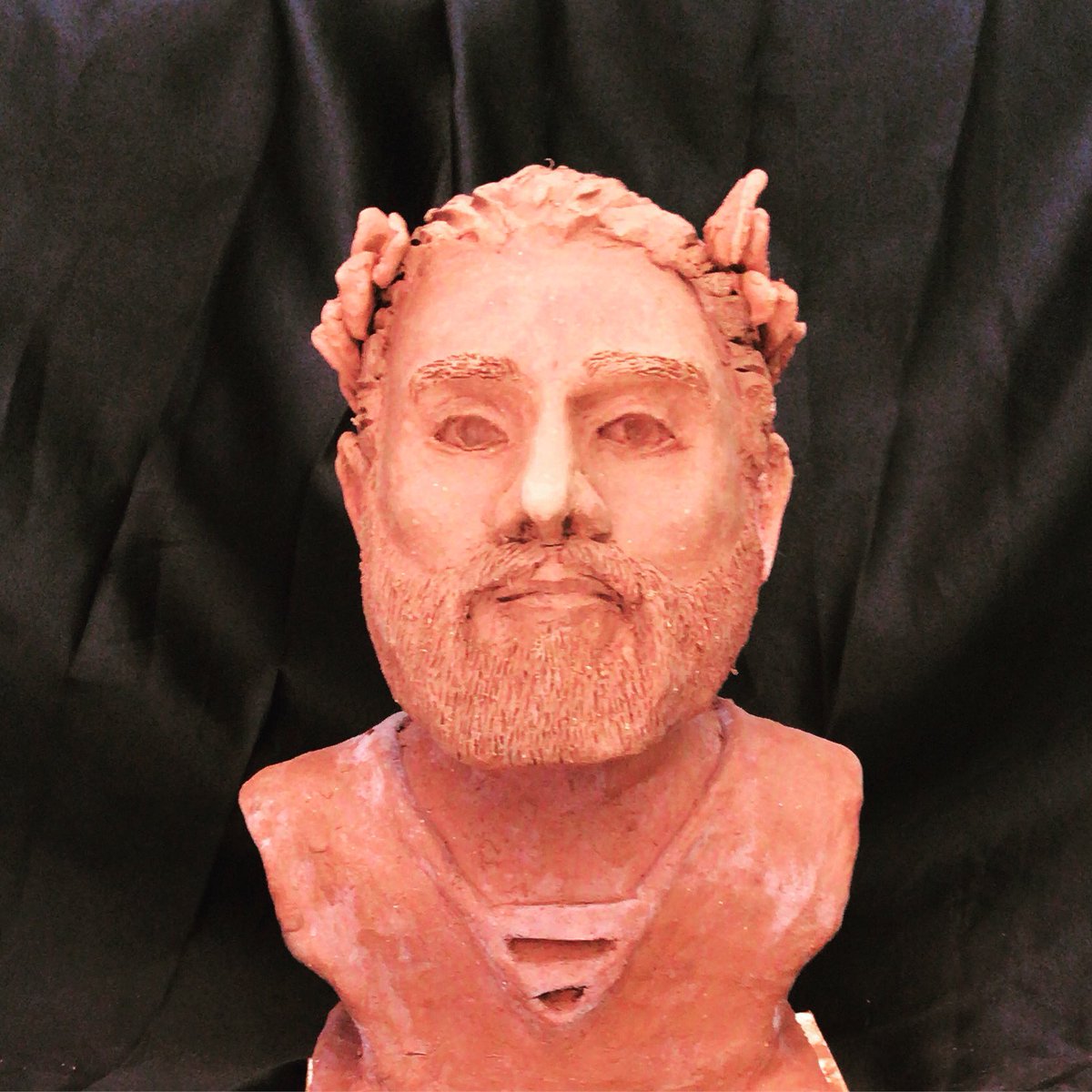 alvesmourab's tweet photo. Last days of my #claysculpture. I’ll destroy it on Saturday so I can reuse the clay :) https://t.co/yYiR3UPFjL