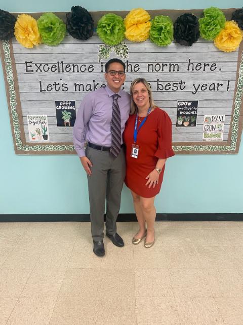 OHESOWLS's tweet photo. We were thrilled to welcome our #PrincipalTodayMDCPS, Mr. Roberto Echavarria from Keller Williams - The KREN Group today!
@MDCPS @MDCPSSouth @SuptDotres @MDCPSCommunity #MDCPScommunity https://t.co/KR2fnG68mL
