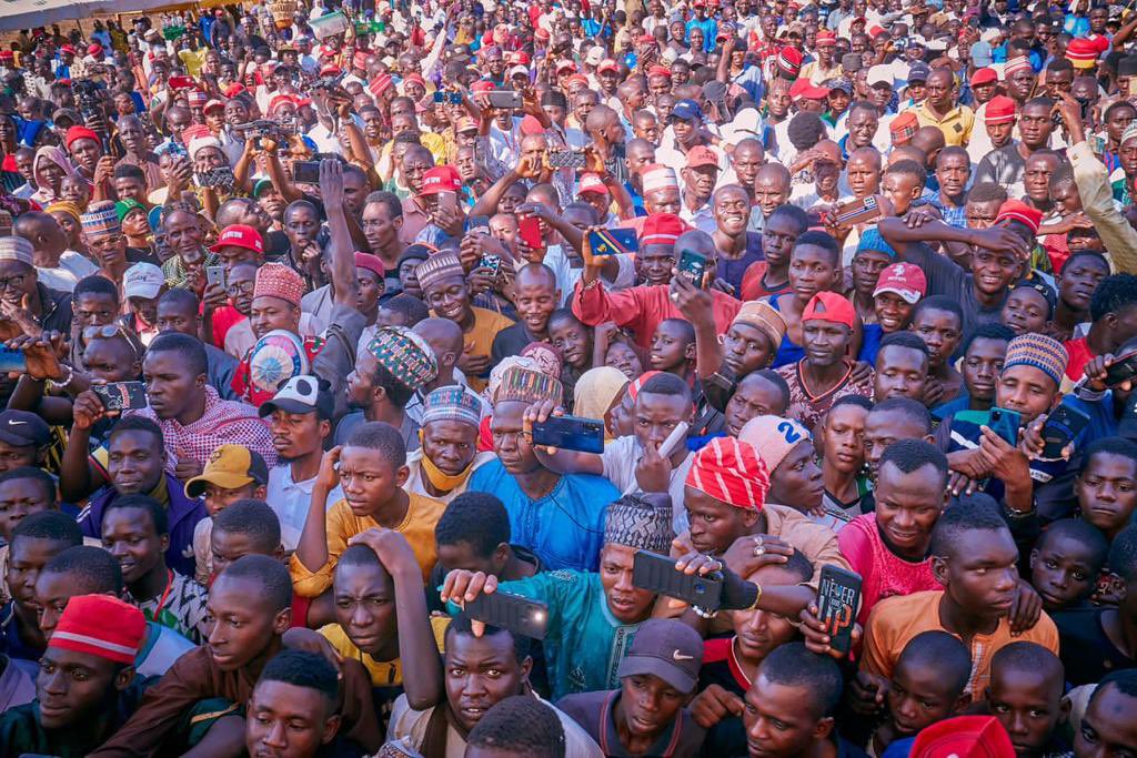 KwankwasoRM's tweet photo. It was delightful to be with the ecstatic crowd at the @OfficialNNPPng Gubernatorial Campaign flag-off ceremony in Nasarawa State. 

I used the opportunity to send our message of recovery and integration to the good people in Keffi. - RMK https://t.co/XsrbDRYPBd
