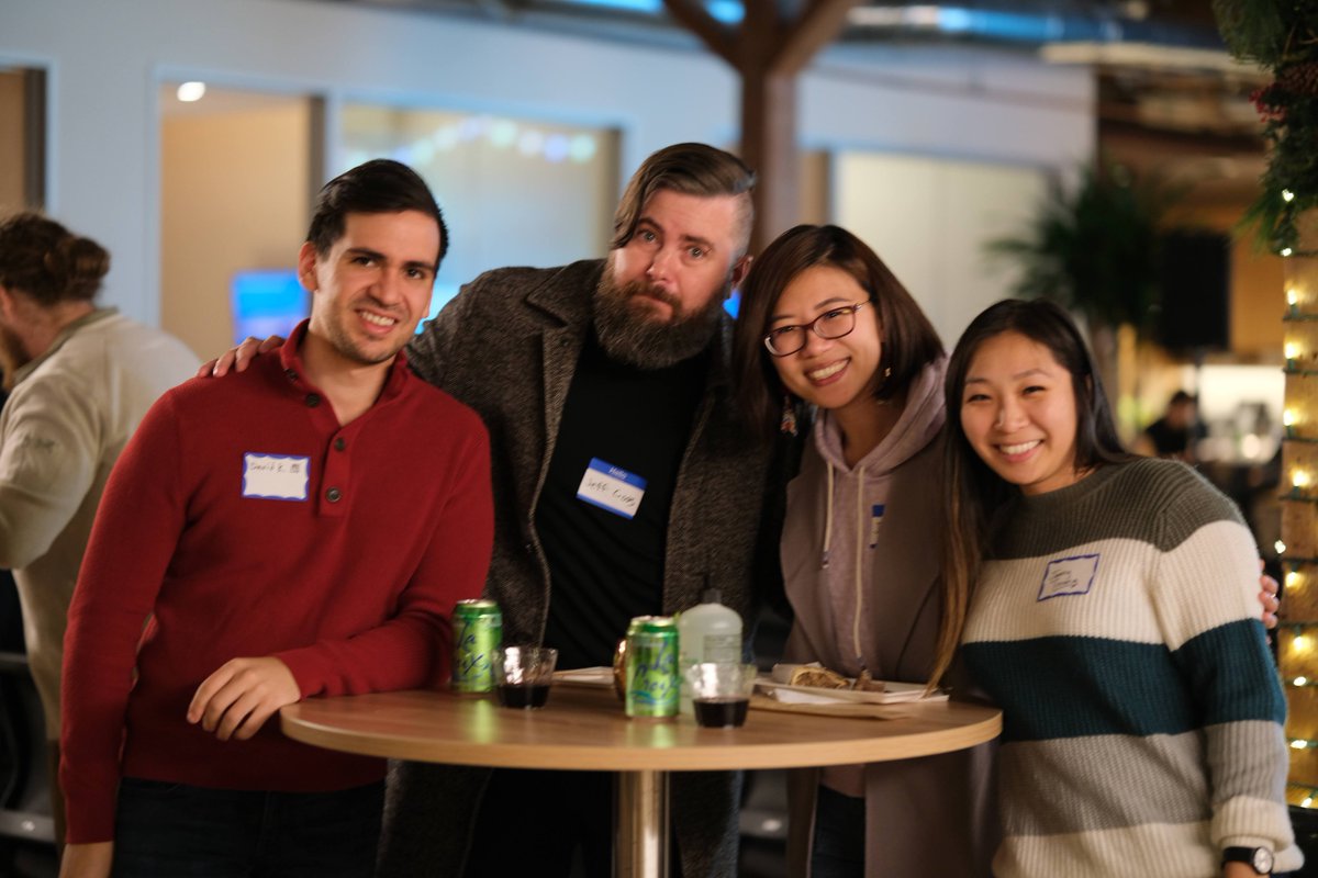rwreact's tweet image. We had such a great time at last night's holiday party, hosted at @a16z! Here are a few photos we'd like to share with you (thanks to @notjaril!). A 🧵:
We started the event with a networking reception. Smiles & good vibes all around!