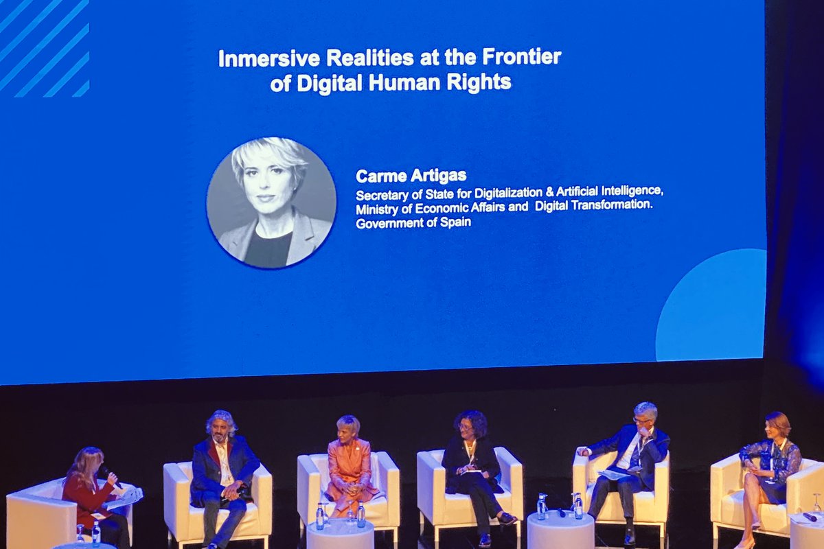 SabyHdz's tweet photo. Increíble oportunidad para nuestras islas escuchar de primera mano a grandes profesionales internacionales como @carmeartigas hablar del sector digital. Mucho trabajo hecho y mucho camino por recorrer en #Canarias. #OCDEdigital #OECDigital @SEDIAgob @OECDinnovation @EcoGobCan https://t.co/0wF044xAR2