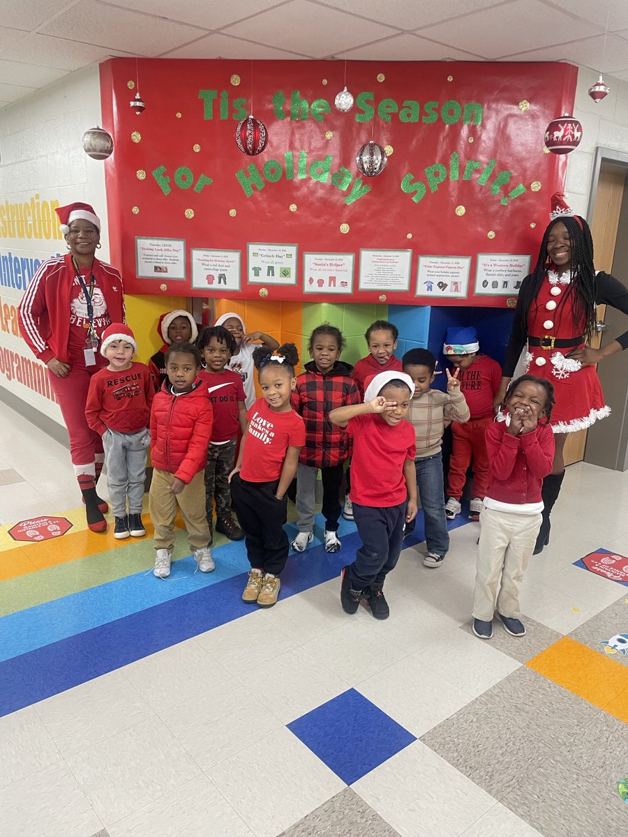 APSTamayaJones's tweet photo. #HutchinsonHoliday

dump of the week so far ( Pre-K Edition 🔤 )
💚 Monday - Grinch Day 💚
🎅🏾 Tuesday - Santa’s Helper Day 🎅🏾
🤎 Wednesday - Reindeer Day 🤎
💤 Thursday - Pajama Jam Day 💤

@APSHutchinson @ShaleeceLong @MJStJoy @aps_OEL @bridget92070 https://t.co/FEYCJSfSaC