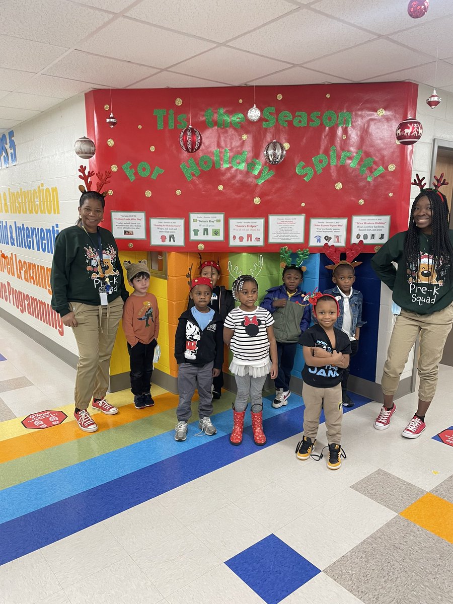 APSTamayaJones's tweet photo. #HutchinsonHoliday

dump of the week so far ( Pre-K Edition 🔤 )
💚 Monday - Grinch Day 💚
🎅🏾 Tuesday - Santa’s Helper Day 🎅🏾
🤎 Wednesday - Reindeer Day 🤎
💤 Thursday - Pajama Jam Day 💤

@APSHutchinson @ShaleeceLong @MJStJoy @aps_OEL @bridget92070 https://t.co/FEYCJSfSaC