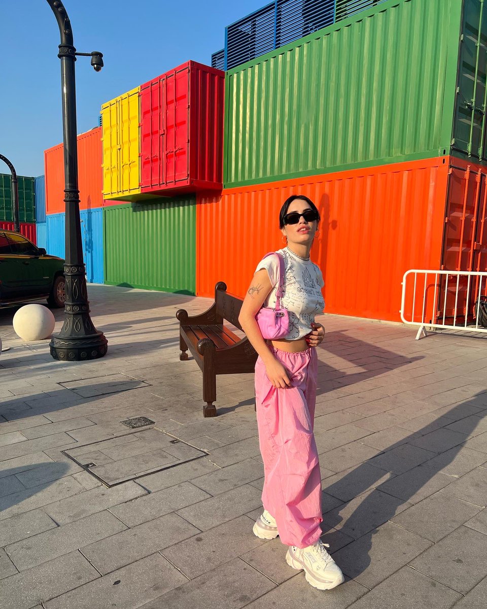 lalioficial's tweet photo. ABUELA LA LA LA LA LA 
ABUEEELA LA LA LAAA LA LA 
🎶🎶🎶🎶🎶🎶🎶🎶🎶🎶🎶

No tiene nada que ver el cántico con estas postales de Doha pero es en lo único que puedo pensar! Los quiero🇦🇷♥️🌍🏆⚽️ https://t.co/jZO7s9NRI0