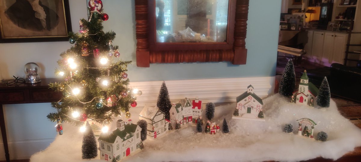 MelissaRNMBA's tweet photo. New pieces this year.  #SpodeChristmasTree Village. 🎄 https://t.co/Z7q1lKc4Av