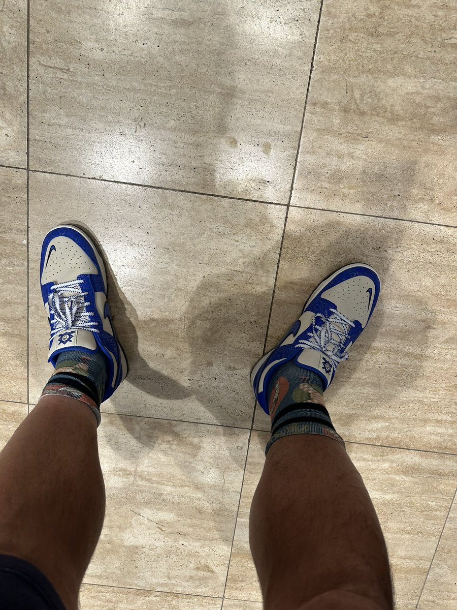 donthesavage190's tweet photo. My biggest “steal” was winning a contest on @TBGeneration for my jackie robinson dunks. #atmoscollectorsclub #atmosweb size 13 #tbgeneration oh. And they went straight to toe. https://t.co/cL7mrvsLws