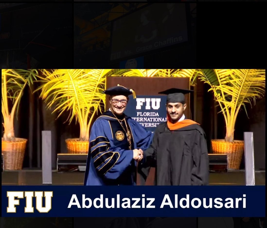 3Aldossry's tweet photo. الحمدالله من قبل ومن بعد 🎓

ماجستير هندسة كهربائية 
Masters in Electrical Engineer https://t.co/urOMdBgCKY